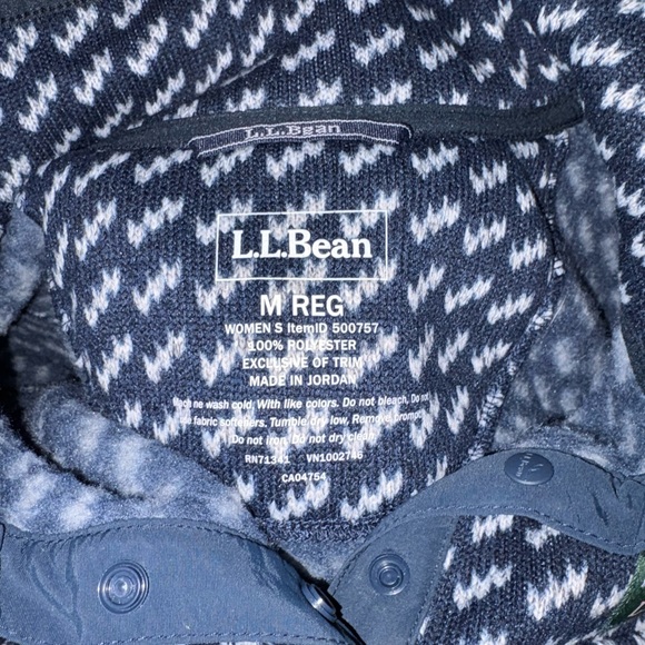 L.L. Bean Navy and White Knit Pullover - Picture 3 of 5